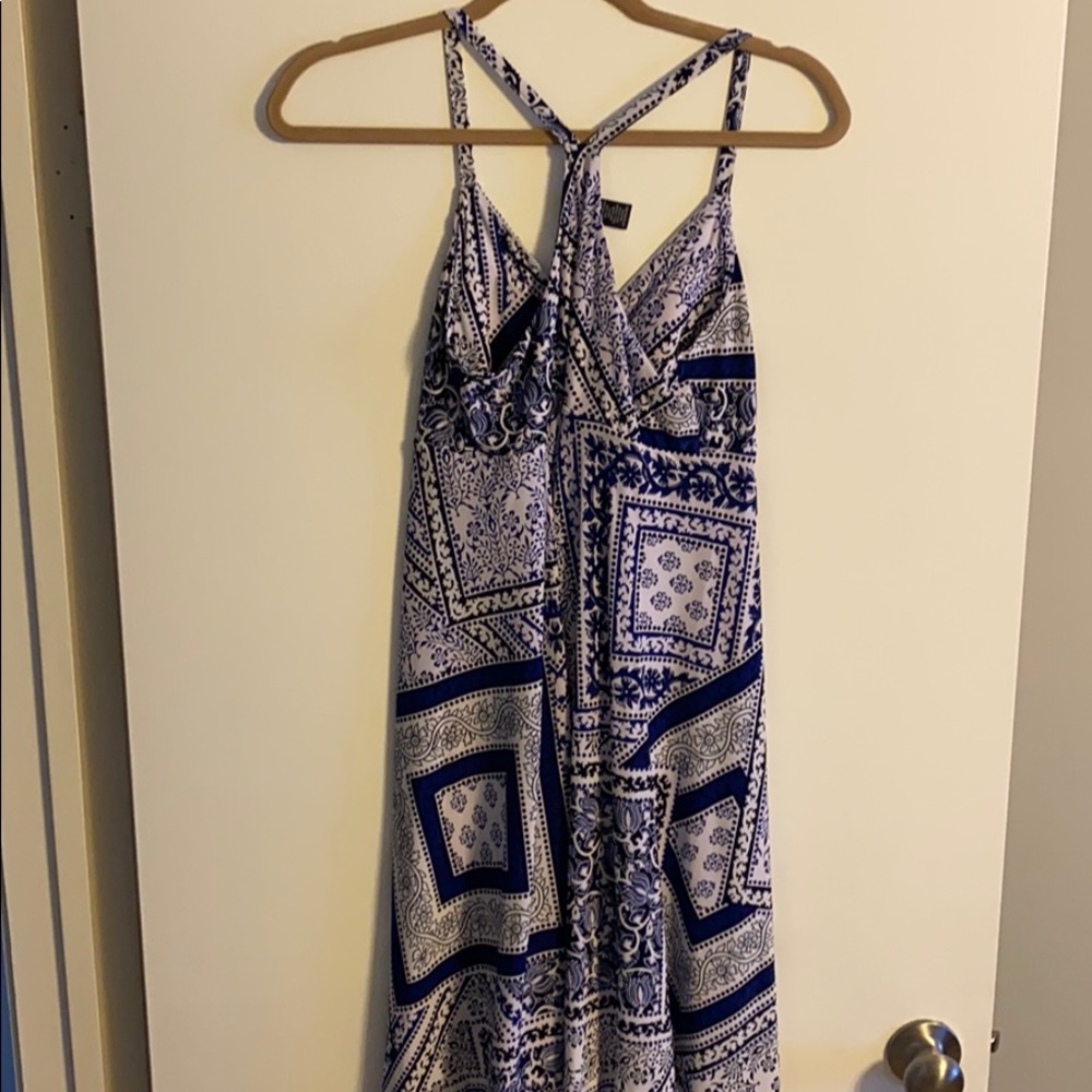 Dress - Picture 3 of 3